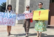 Депутата Атазова призывают сдать мандат и не позорить район