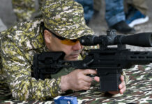 Садыр Жапаров и Камчыбек Ташиев открыли учебно-тренировочный центр ГКНБ близ Бишкека