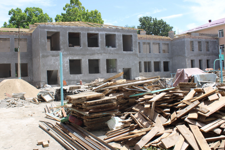 1655357592 На какой стадии строительство школ и детских садов в Бишкеке? ФОТО
