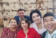 Элмара Турсуналиева Анжеликага: Сахналаштар 1 сомдон чогултуп догун арткан кызга берели