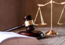 Адвокатура КР приостановила лицензию адвоката, который пришел в суд пьяным