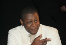 Ырчы Пьер Нарцисс көз жумду