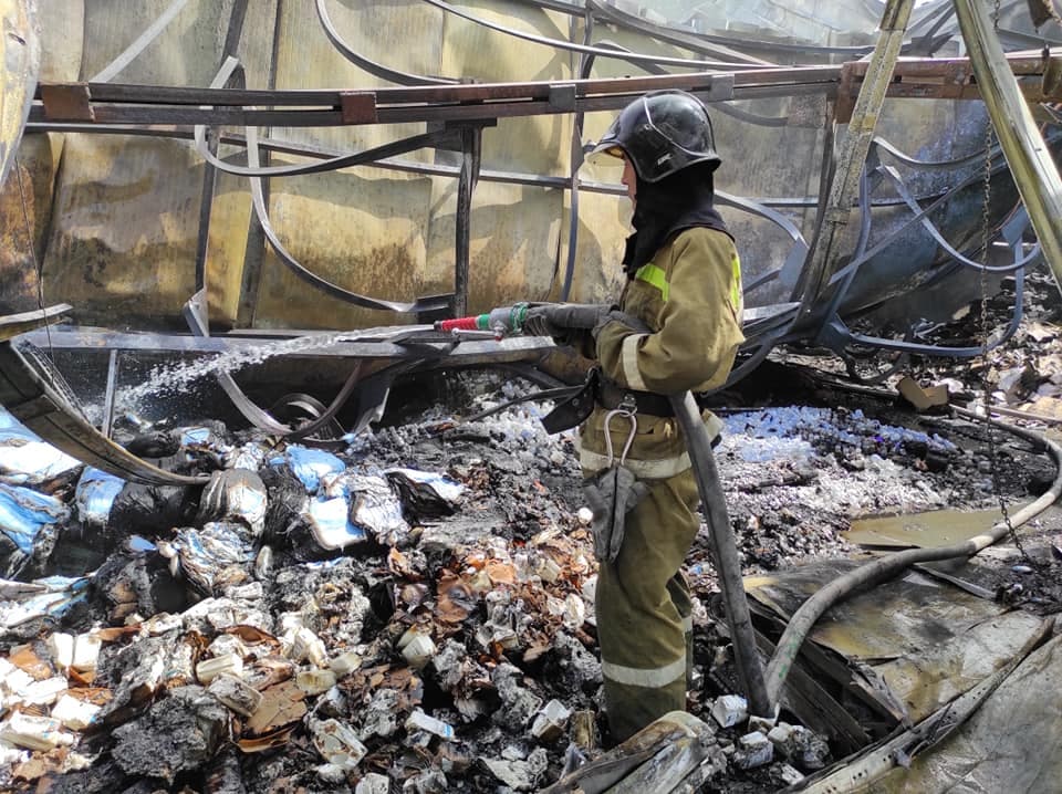6278bb67 9a1c 469d 8c16 b106d929423a ФОТО: Последствия пожара на складах на окраине Бишкека