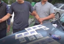 В Бишкеке милиционеры вымогали взятку, шантажируя мужчину скачанным видео