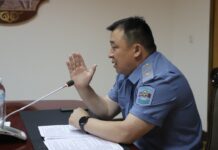 Октябрь Урмамбетов ЖКККББнын жана МККБнын кызматкерлерине кызматтык тартипти сактоо боюнча кеңешме өткөрдү