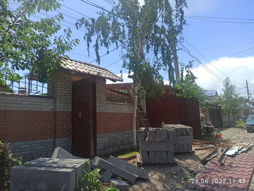 WhatsApp Image 2022 06 27 at 09.09.54 1 На улице Шукурова в Бишкеке снесут более 70 заборов частных домов. ФОТО