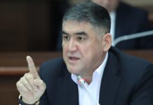 Октябрь окуялары боюнча Курсан Асанов күнөөсүз деп табылды