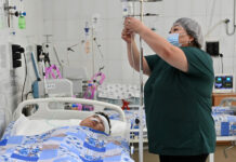 Чек арада жараат алган эки кыргызстандык аскердин биринин абалы оор