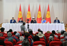 Садыр Жапаров встретился с жителями Токтогульского района. О чем говорили