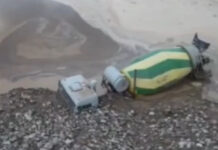 В Боомском ущелье сошедшие сели затопили дорогу. ВИДЕО