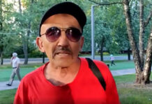 В Москве дворник-кыргызстанец нашел в мусоре более $1 тысячи и отнес их в полицию