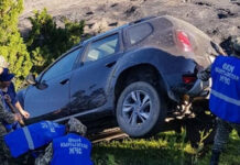 На Иссык-Куле спасатели помогли паре из Испании, попавшей в аварию. ФОТО