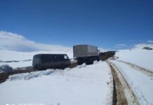 Жители села Ак-Шыйрак оказались в снежном плену. К ним направилось руководство МЧС