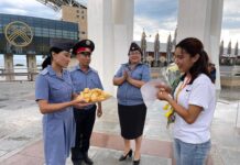Следователь из Каракола стала чемпионкой мира по мас-рестлингу
