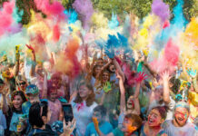 ФОТО. Как в Бишкеке прошел фестиваль красок Color Fest