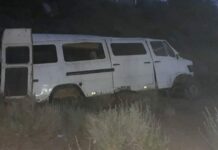 На Иссык-Куле перевернулась маршрутка, пострадали 6 человек. ФОТО