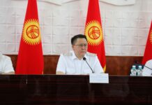 Курманкул Зулушев, Бакыт Төрөбаев Ноокен районунун тургундары менен жолугушууда