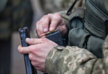 22 жаштагы жоокер өзүн-өзү атып алды