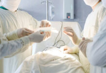 Суд восстановил в должности врача, которая внутривенно ввела роженице антисептик