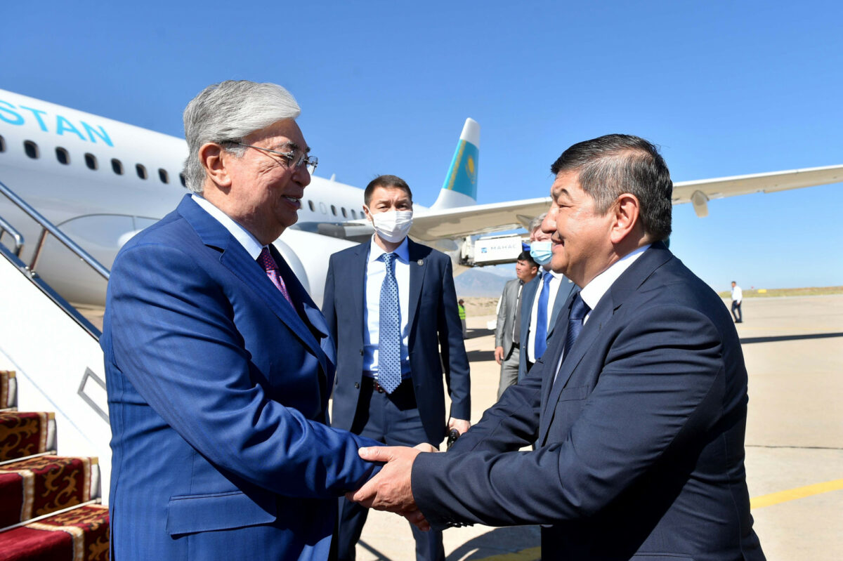 62d7da4386f13 thumb В Кыргызстан прибыл президент Казахстана Касым-Жомарт Токаев