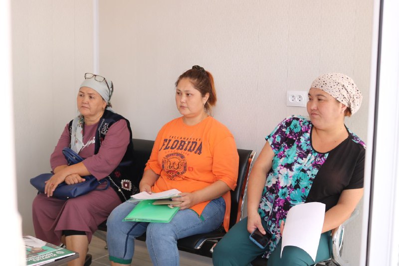 Whatsapp image 2022 07 07 at 14. 08. 19 1 улан ниязбеков жолугушуудан кийин таш-көмүр шаарынын жашоочуларын кабыл алды