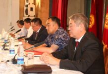 Улан Ниязбеков Ала-Бука районунун жашоочулары менен жолугушту