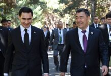 Садыр Жапаров встретился с Сердаром Бердымухамедовым. Что обсудили