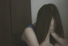 Власти КР взяли под контроль дело об изнасиловании 13-летней школьницы