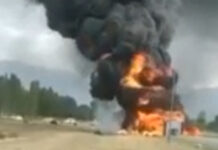 На трассе Бишкек – Ош сгорел прицеп грузовика. ВИДЕО