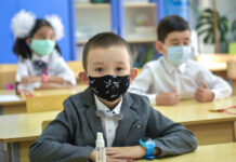 В школах Кыргызстана рекомендуют соблюдать масочный режим