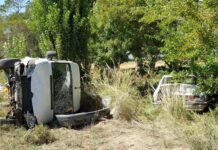 На Иссык-Куле маршрутка опрокинулась после столкновения с легковушкой. ВИДЕО