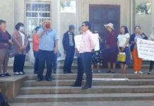 Алымкадыр Бейшеналиевдин колдоочулары митингге чыкты