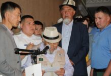 Улан Ниязбеков Бакай-Ата, Талас райондорунун жана Талас шаарынын тургундары менен жолугушту