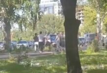 Бишкекте балдар мушташты