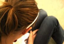 Изнасилование 13-летней милиционерами. Для девочки собрали более 700 тыс. сомов