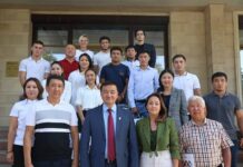 15 кыргызских спортсменов будут ежемесячно получать по $500. НОК вручил им сертификаты на стипендии