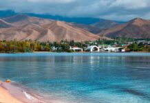 Кыргызстан стал самым популярным авианаправлением у россиян этим летом