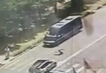 В Бишкеке водитель выехал на встречку, сбил девушку на «зебре» и скрылся с места ДТП