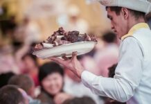 Мэрия Бишкека хочет ввести ограничения на свадьбах, поминках и тоях