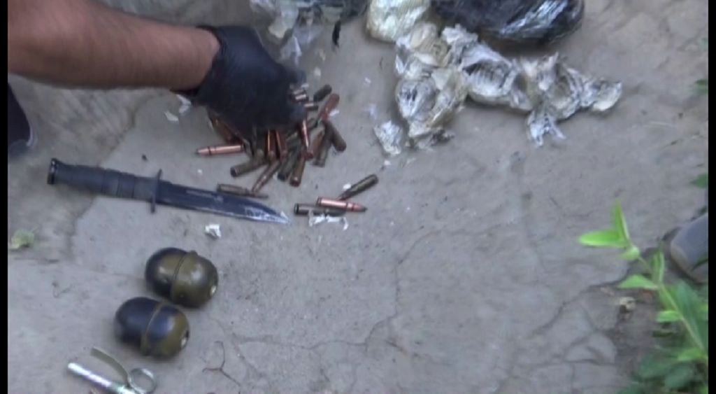 whatsapp image 2022 08 25 at 14 12 38 1 В Баткене задержали джихадистов с оружием и боеприпасами. ВИДЕО