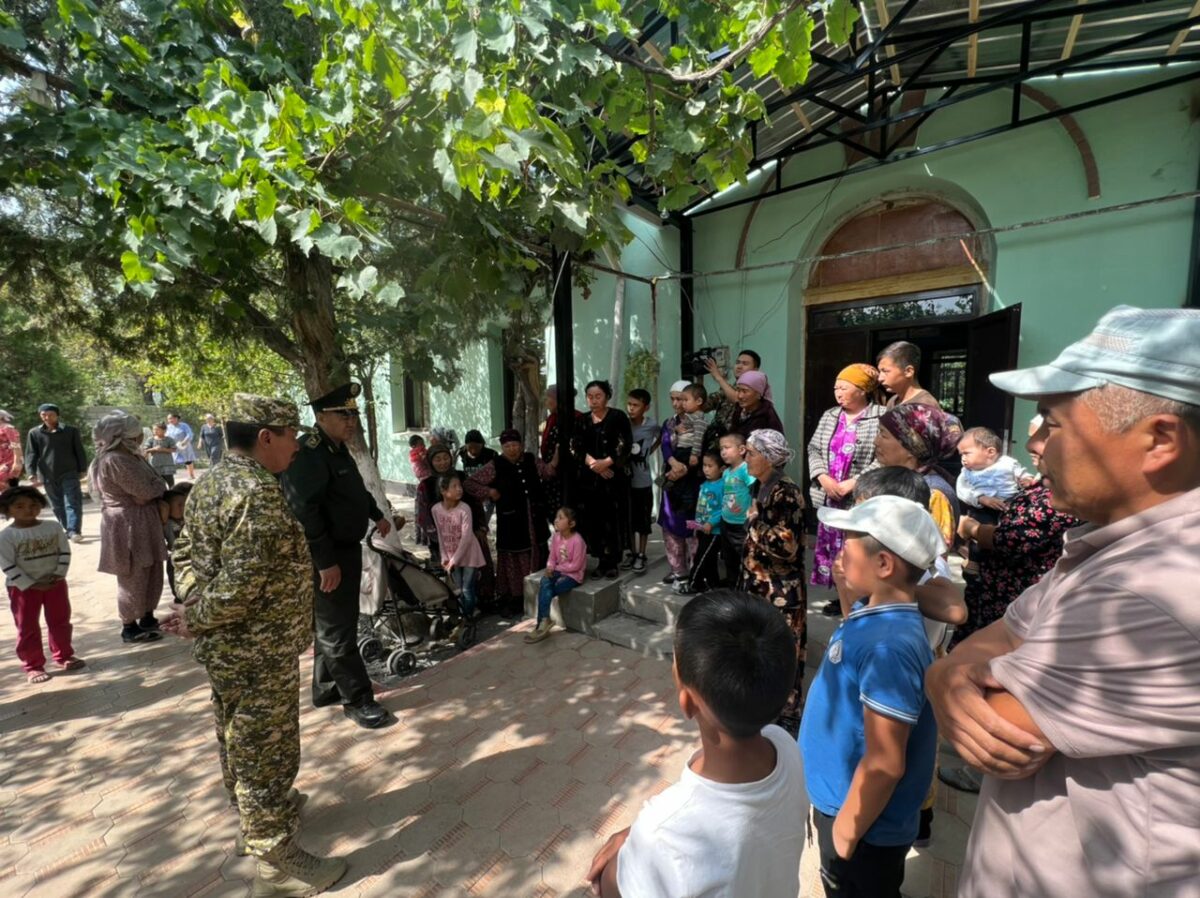 03 Камчыбек Ташиев встретился с пострадавшими жителями Баткенской области