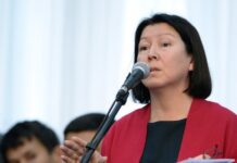 Динара Ошурахунова: Ташиев депутаттарга “эркексинби, согушка бар” деп провокация кылган