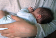 В Сузаке парень насиловал 14-летнюю девочку. Она родила, а насильник уехал за рубеж