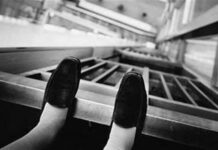 УВД: Девятиклассница выпрыгнула из окна школы №9 из-за скандала с курением вейпа