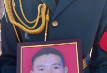 Чек арада каза болгон 24 жаштагы Данияр Казакбаевдин сөөгү бүгүн жерге берилди