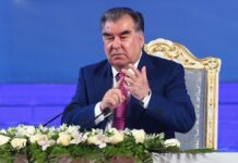 “Мачо синдрому” жана бийликти күчтөнтүү. Рахмондун бийликте калуу аракетинин беш себеби