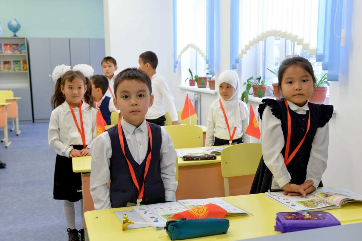 63329fcc55043 В Бишкеке открылась школа-лицей №75. ФОТО