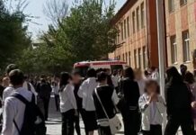 N9 мектептин окуучусу 2-кабаттагы терезеден секирип кетти