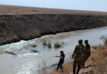 В Таласе машину пропавшего мужчины нашли в канале