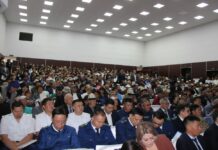 Улан Ниязбеков Нарын облусунун Кочкор районунда эл менен жолугушту